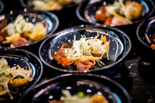 How Does Kitchen Layout Affect Cooking Efficiency in a Slim UK Space?